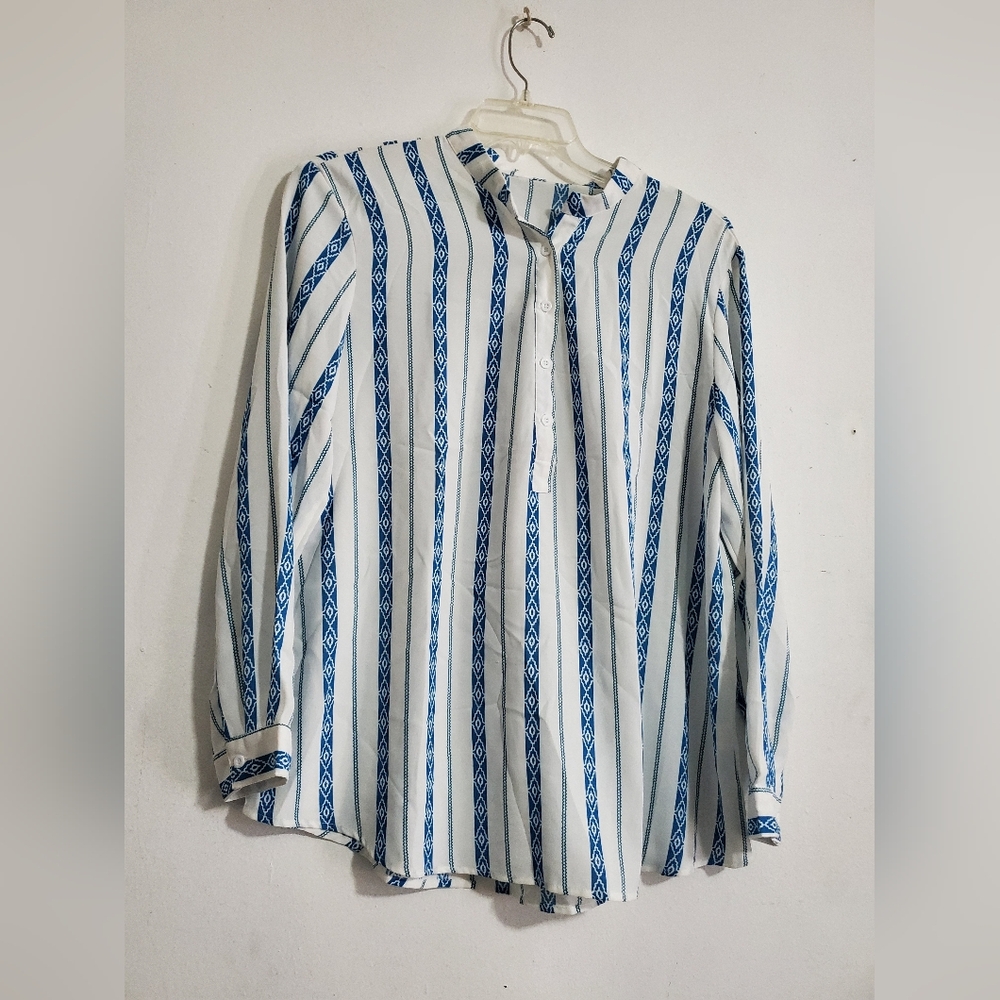 Women  Blue and white striped blouse long Sleeve Size XL